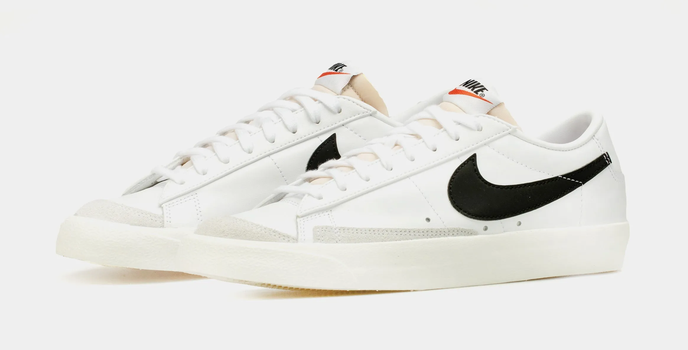 Blazer Low 77 Vintage Mens Lifestyle Shoes (White)