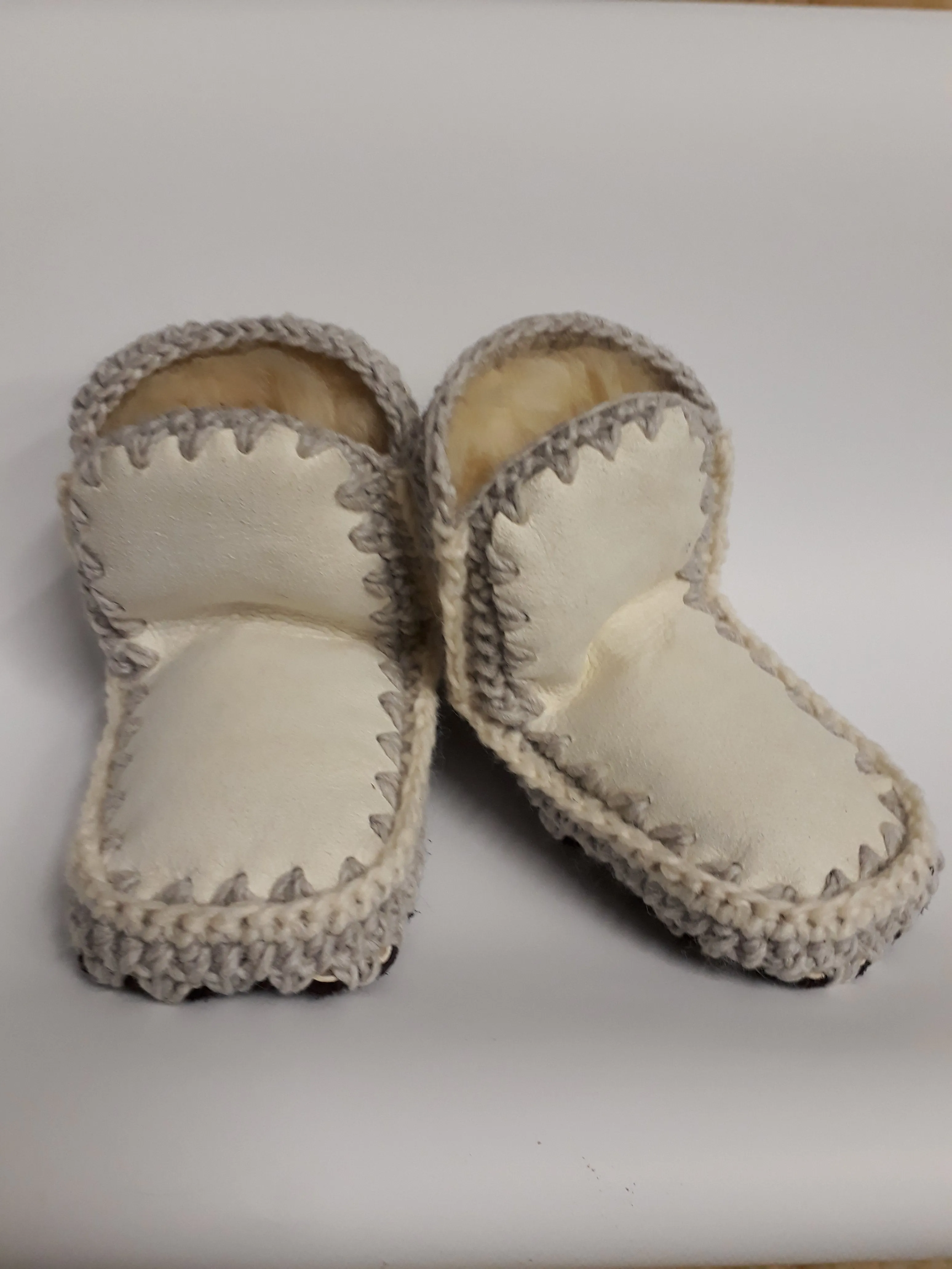 CHILDS SLIPPER