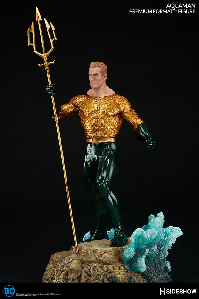 DC COMICS: Aquaman Premium Format™ Figure