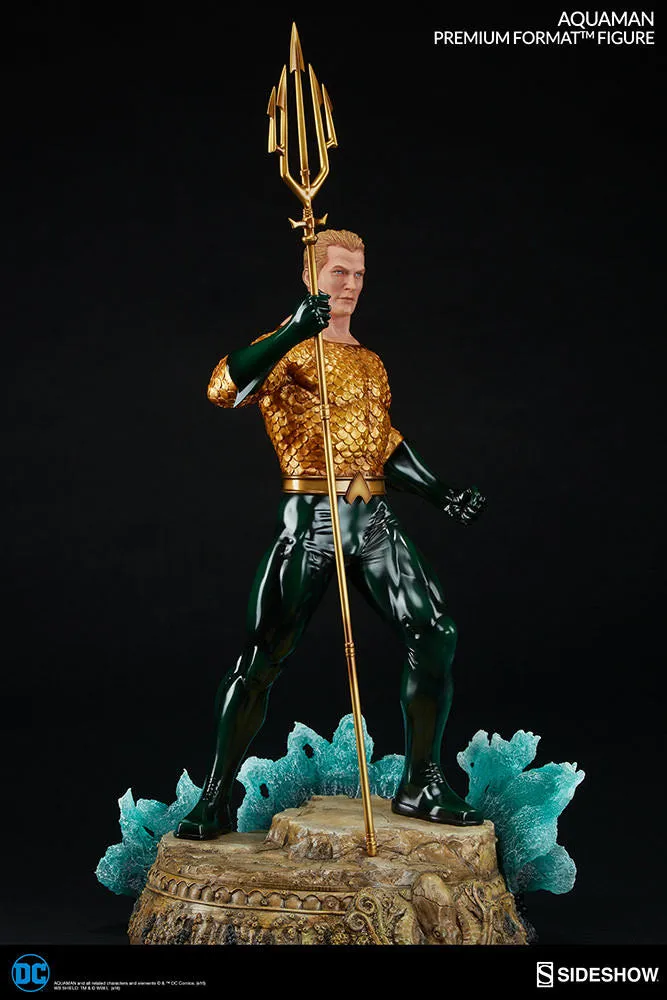 DC COMICS: Aquaman Premium Format™ Figure