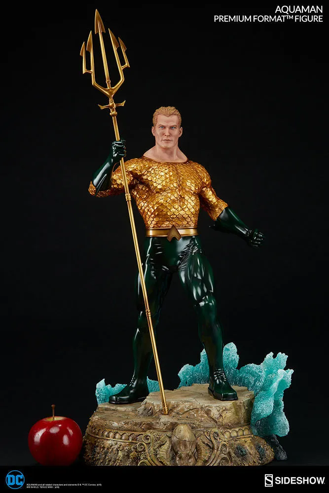 DC COMICS: Aquaman Premium Format™ Figure