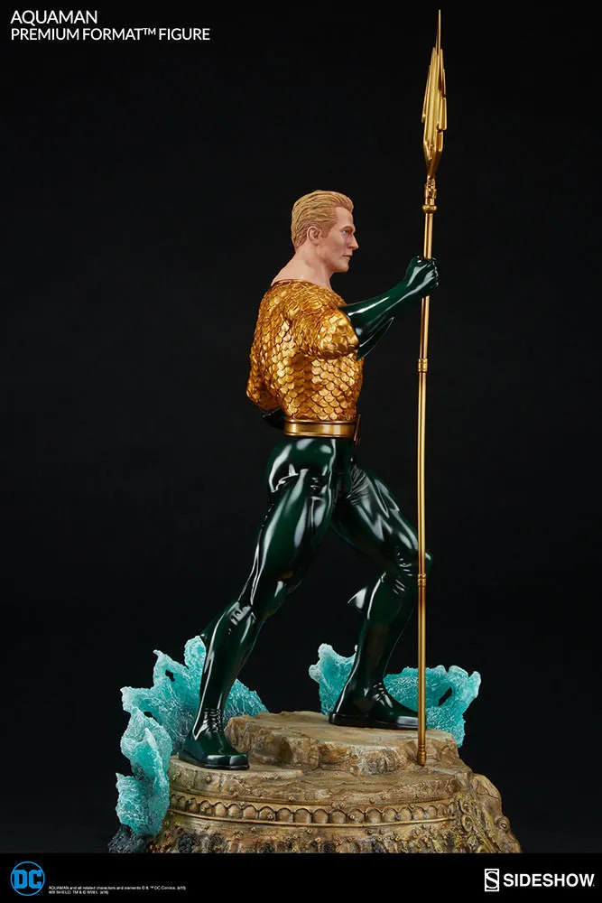 DC COMICS: Aquaman Premium Format™ Figure