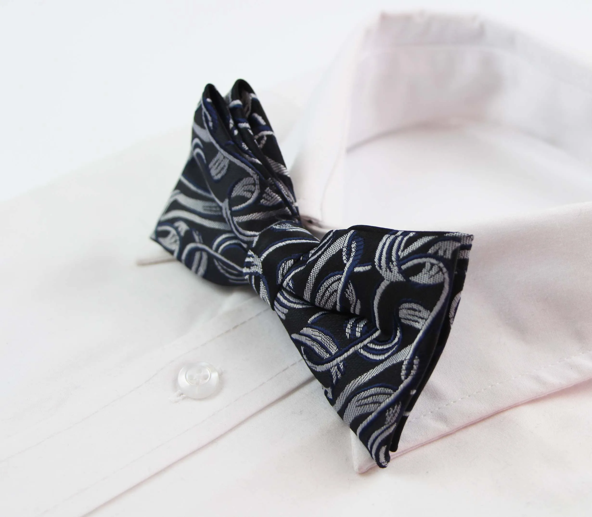 Mens Black Grey Patterned Bow Tie