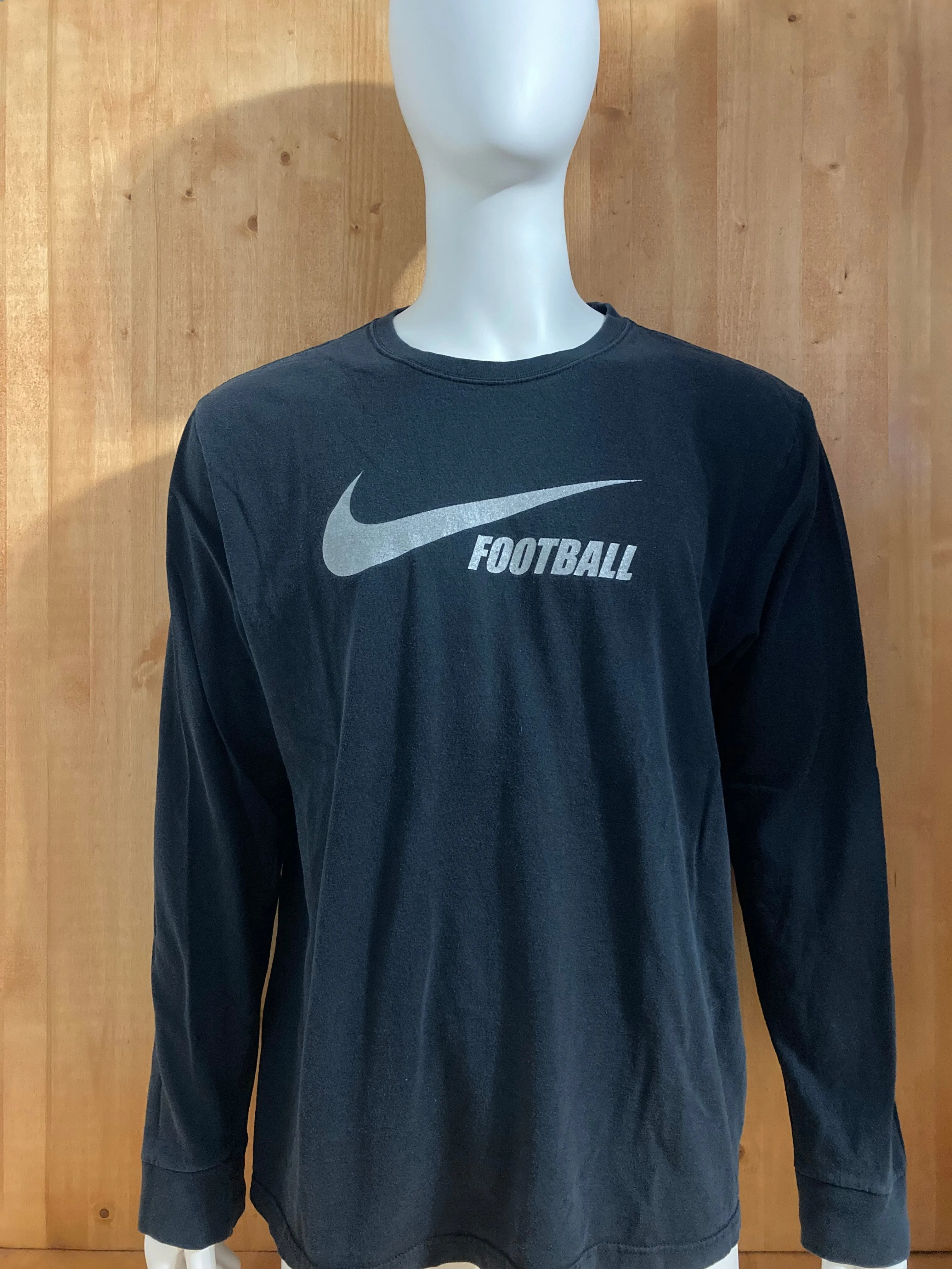 NIKE "FOOTBALL" STANDARD FIT Graphic Print Adult T-Shirt Tee Shirt 2XL XXL Black Long Sleeve Shirt