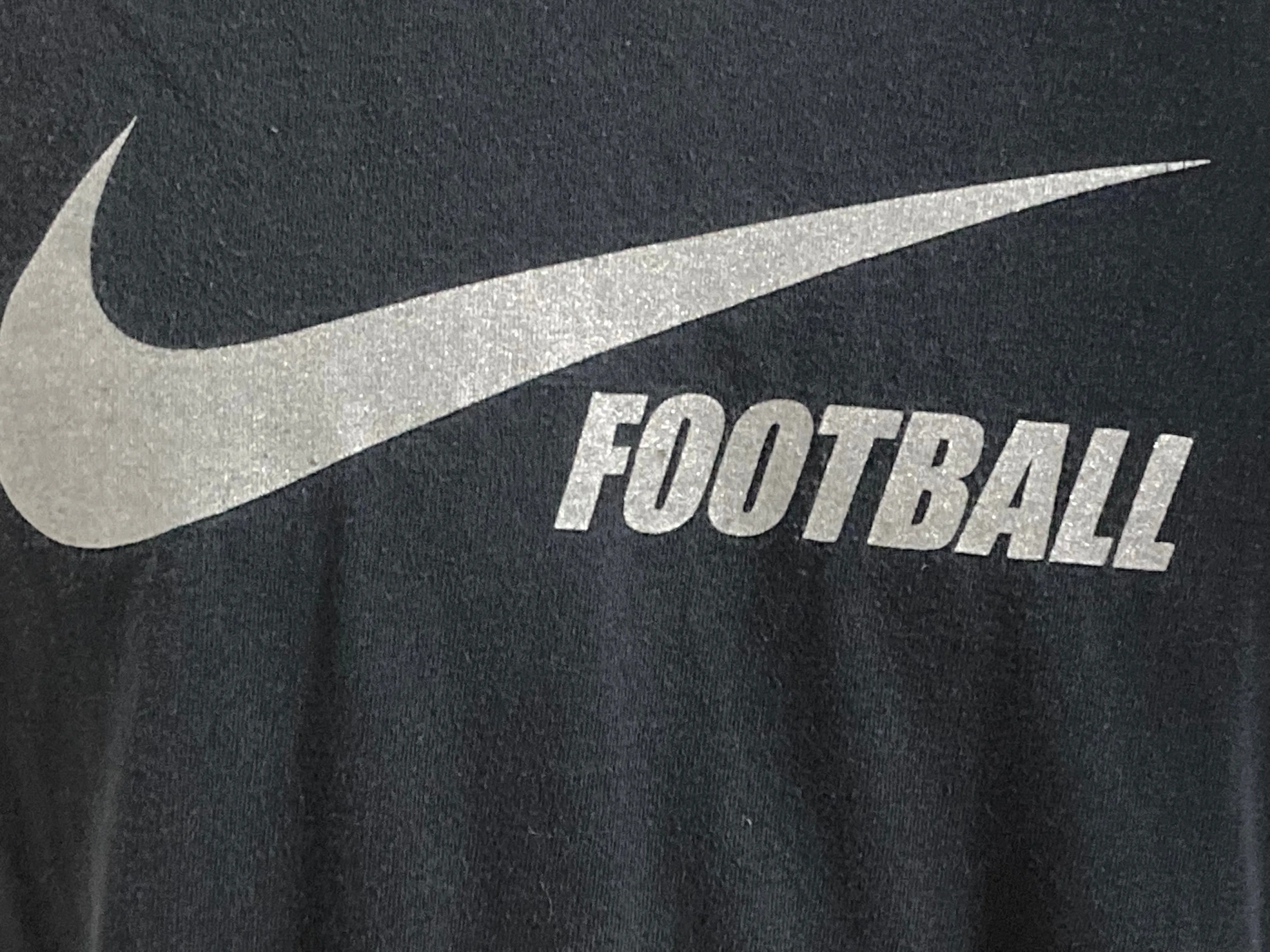 NIKE "FOOTBALL" STANDARD FIT Graphic Print Adult T-Shirt Tee Shirt 2XL XXL Black Long Sleeve Shirt