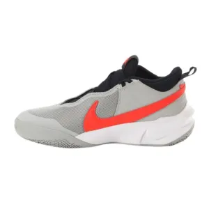 Nike Team Hustle D 10 Boys Basketball Shoes Grey/Crimson