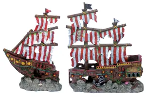 Penn Plax Striped Sail Shipwreck Set Bow & Stern