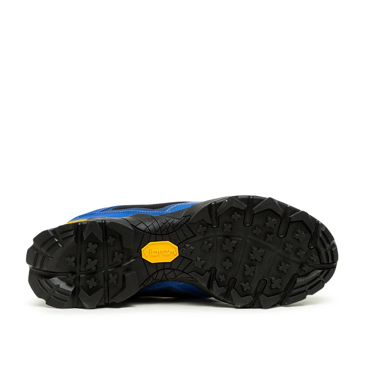 roa lhakpa (black / blue)